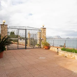 Villa Carilu