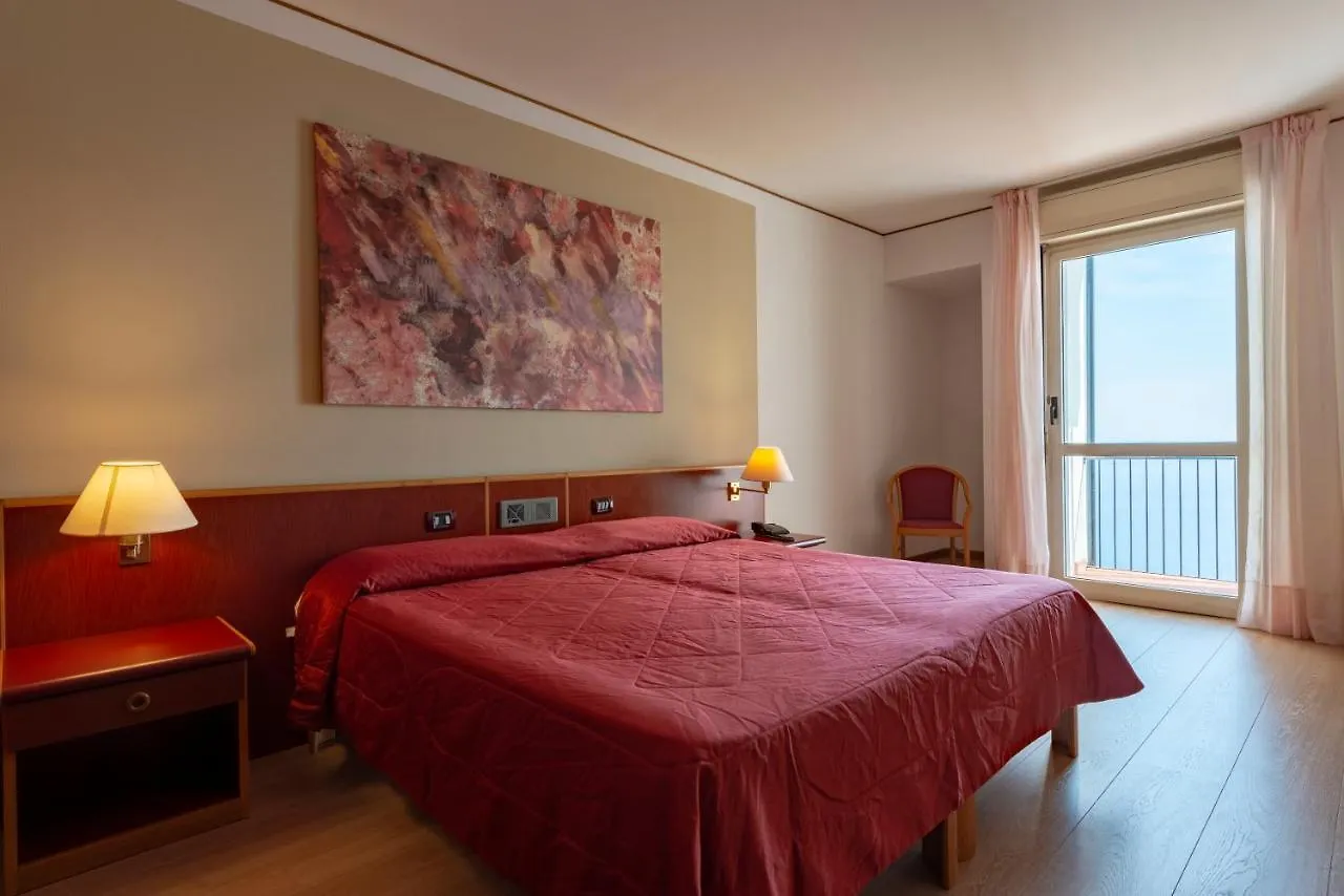 **** Resort Hotel Torre Normanna Altavilla Milicia Italy